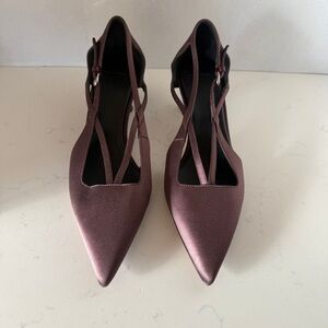 New Vince Brielle pointy toe kitten heel pump in color fig Size: 6